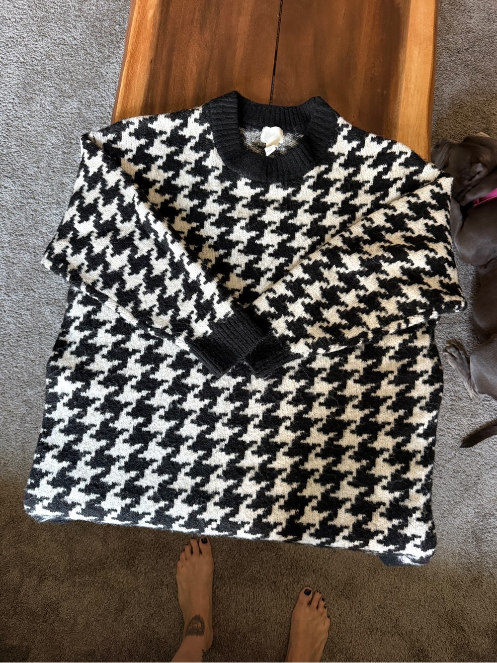 H&M Black and White Houndstooth Crewneck Sweater